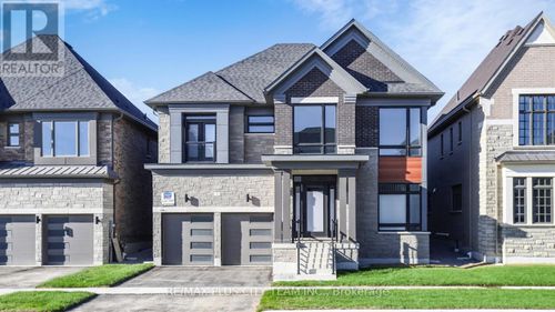 8 Saxby Farm Avenue, King (King City), ON, L7B0T1 | Card Image