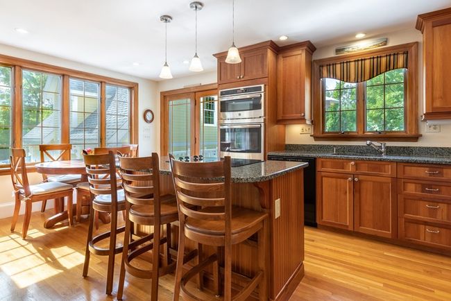 202 Bridge St, House other with 3 bedrooms, 3 bathrooms and 5 parking in Beverly MA | Image 11