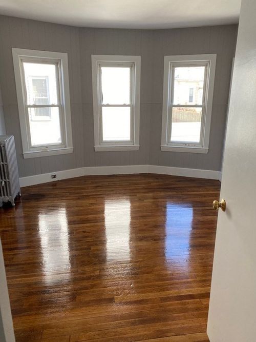 apt-1-387 Salem St, Medford, MA, 02155-3379 | Card Image