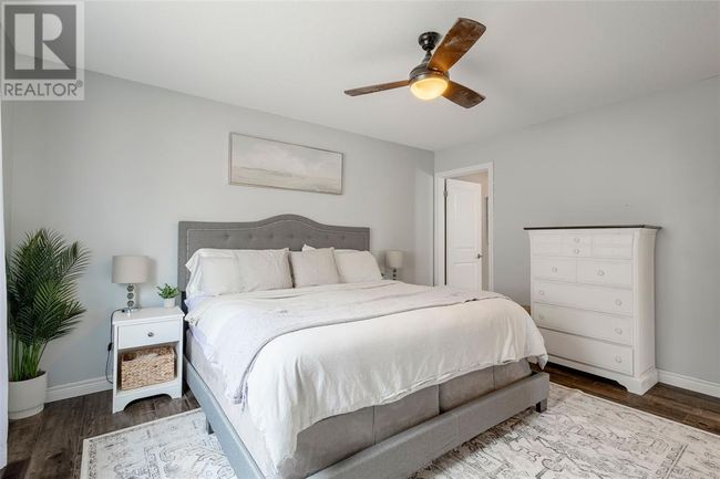 4052 Applewood Dr, House other with 5 bedrooms, 3 bathrooms and null parking in Petrolia ON | Image 30