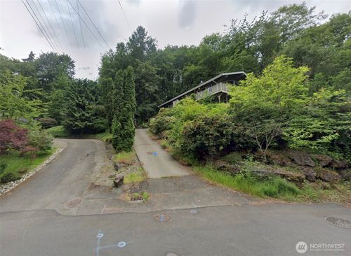 8401 Ne 169th St, Kenmore, WA, 98028-3912 | Card Image