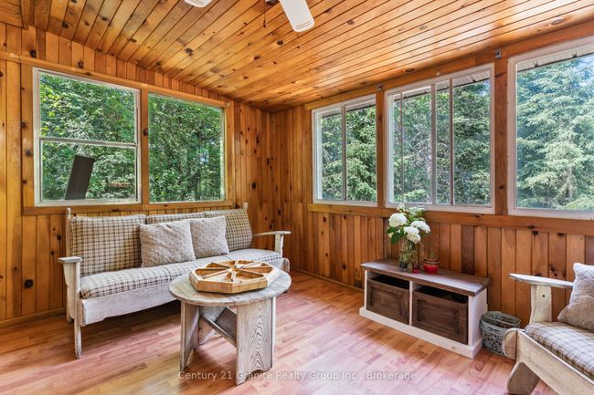 10979 Highway 118, House other with 3 bedrooms, 1 bathrooms and 8 parking in Algonquin Highlands ON | Image 17
