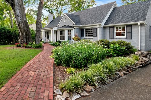 1820 Lombardy Ave, Nashville, TN, 37215-1302 | Card Image