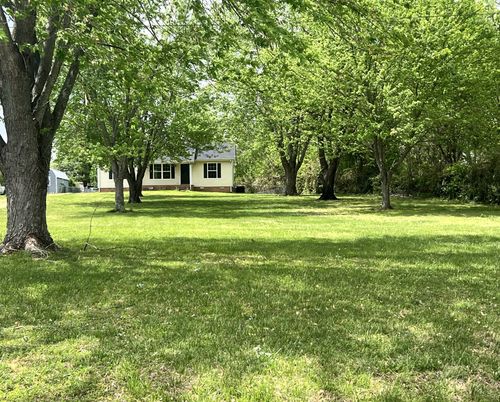 297 E Carter Rd, Portland, TN, 37148-5228 | Card Image