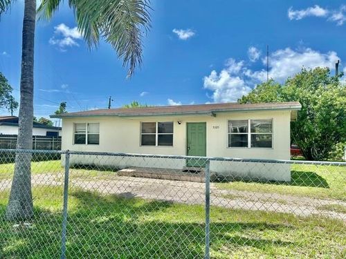 5320 Sw 25th Ct, West Park, FL, 33023-4137 | Card Image