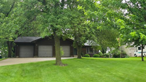 2145 Kenneth Dr, Albert Lea, MN, 56007-4012 | Card Image