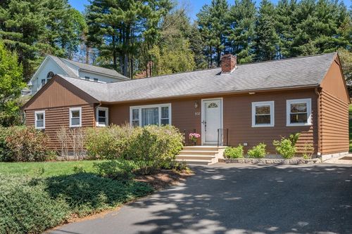 102 Park St, Hudson, MA, 01749-2436 | Card Image