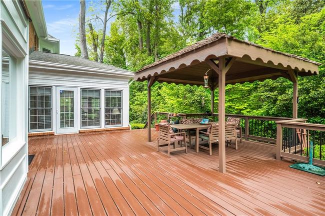 6040 Neely Farm Dr, House other with 5 bedrooms, 5 bathrooms and null parking in Peachtree Corners GA | Image 19