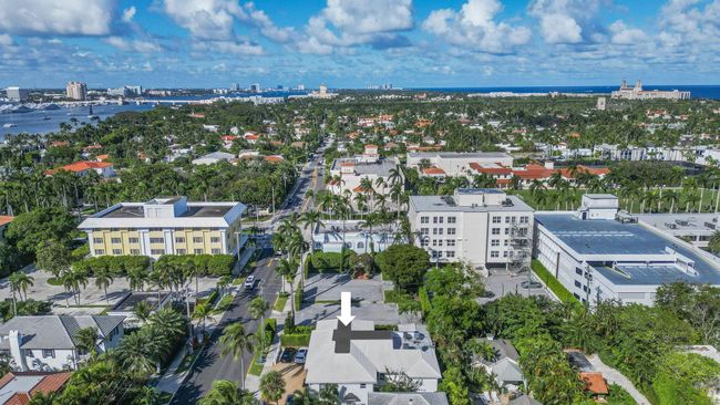 1010 - 311 Cocoanut Row, Condo with 3 bedrooms, 2 bathrooms and null parking in Palm Beach FL | Image 31