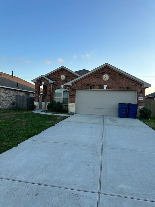 8617 Explorer Dr, Texas City, TX, 77591-1472 | Card Image
