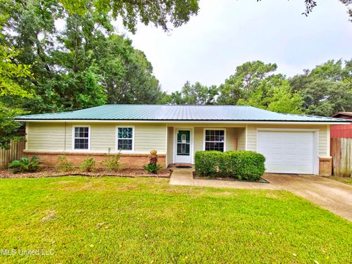 9117 Meadowlark Ave, Ocean Springs, MS, 39564-8190 | Card Image