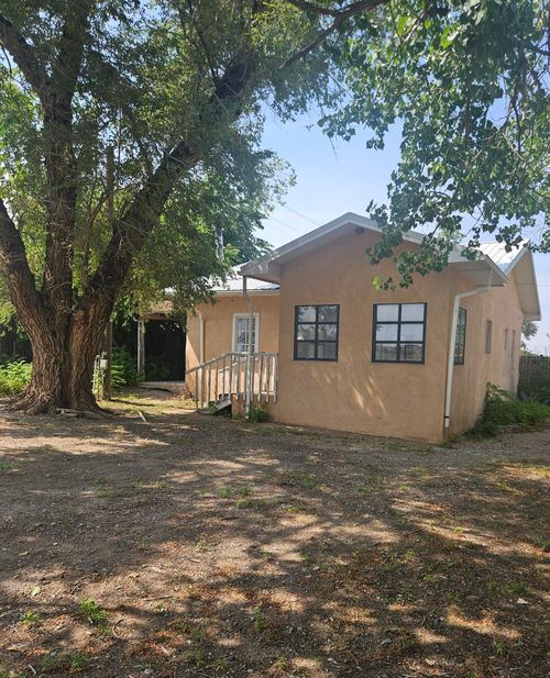 562 Highway 116, Bosque, NM, 87006-9705 | Card Image