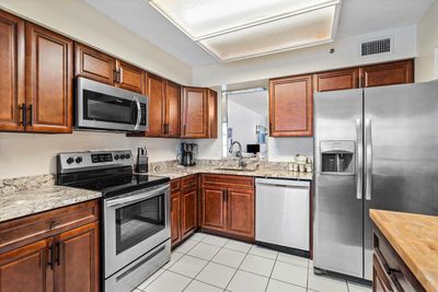 706 - 4570 Nw 18th Avenue, Condo with 2 bedrooms, 2 bathrooms and null parking in Deerfield Beach FL | Image 2