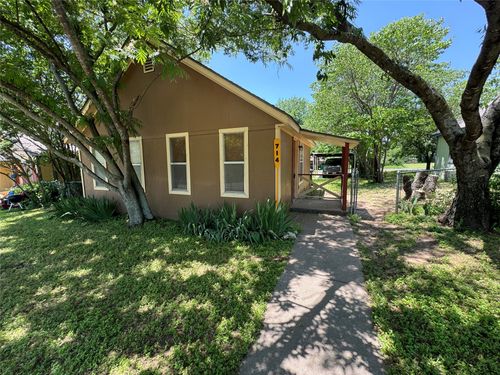 714 N Houston St, Granbury, TX, 76048-1541 | Card Image