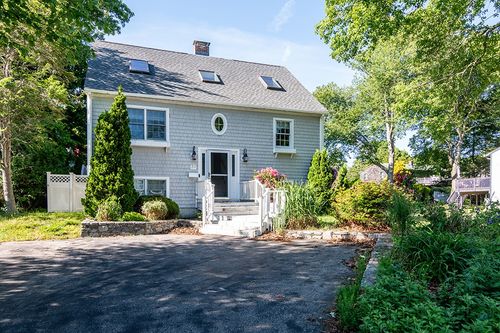 39 Wanda Street, Narragansett, RI, 02882 | Card Image