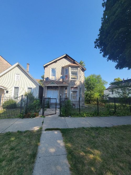 4224 W Maypole Ave, CHICAGO, IL, 60624-1736 | Card Image