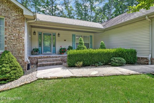 115 Glenwood Dr, Crossville, TN, 38558-8608 | Card Image