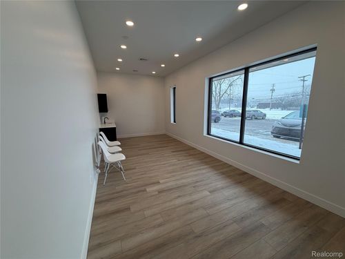 2100 15 Mile Road, Sterling Heights, MI, 48310 | Card Image