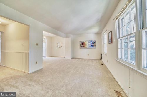 4936 Mcfarland Dr, FAIRFAX, VA, 22032-2520 | Card Image