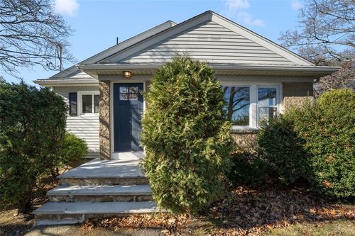 616 River Ave, Providence, RI, 02908-2231 | Card Image