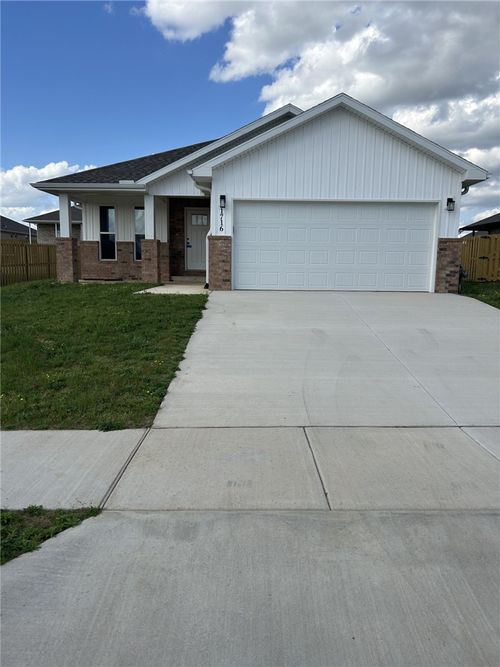 1716 Farmer St, Pea Ridge, AR, 72751-3230 | Card Image