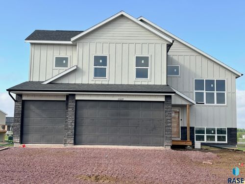 2009 N Goldberg Cir Circle, Sioux Falls, SD, 57107 | Card Image