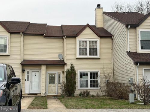 4 Ross Ct, NEWARK, DE, 19702-6119 | Card Image