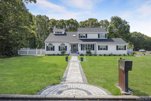 12 Deer Path, Shirley, NY, 11967-4820 | Card Image