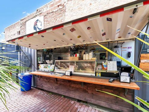 {{alt}} | Card Image