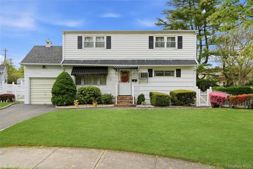 1733 Meadow Ct, East Meadow, NY, 11554-5015 | Card Image