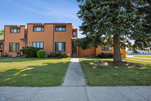 2203 4th Ave S, Moorhead, MN, 56560-3207 | Card Image
