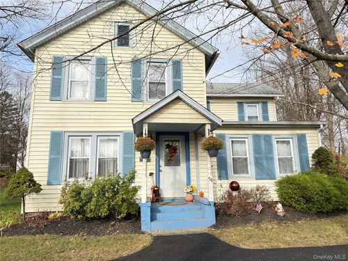 54 Grand St, Wurtsboro, NY, 12790-7812 | Card Image