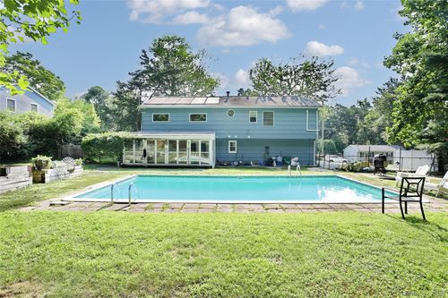 561 Babbling Brook Ln, Valley Cottage, NY, 10989-1503 | Card Image