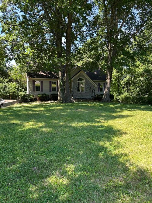 69 Hickory Woods Ct, Taylorsville, KY, 40071-9139 | Card Image