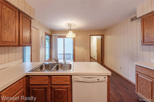 6-70111 White Tail Ln, Bruce Twp, MI, 48065-4451 | Card Image