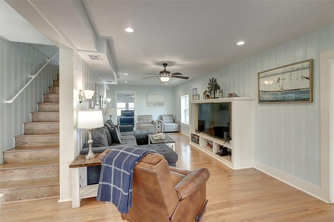 1010 First St Street, House other with 6 bedrooms, 4 bathrooms and 8 parking in Bayside TX | Image 4