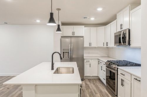21712 Denton Ave, Farmington, MN, 55024-6019 | Card Image