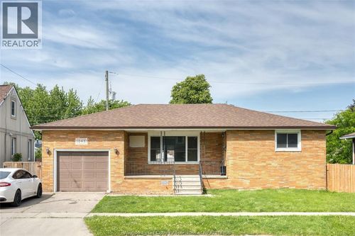 1243 Westcott Rd, Windsor, ON, N8Y4B9 | Card Image