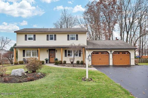 8 Inverness Ln, Clifton Park, NY, 12065-1235 | Card Image