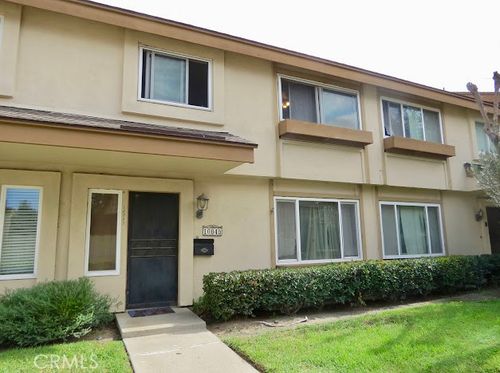10045 Karmont Ave, South Gate, CA, 90280-5416 | Card Image