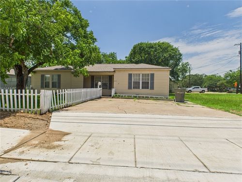 2702 Cavitt Ave, Bryan, TX, 77801-2113 | Card Image