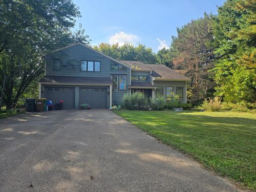 11200 Ironwood Ave N, Stillwater, MN, 55082-4679 | Card Image