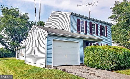 914 W Fairway Dr, LANCASTER, PA, 17603-5902 | Card Image