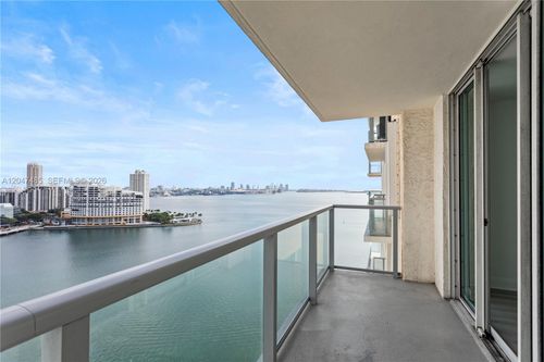 2206-1155 Brickell Bay Dr, Miami, FL, 33131-2983 | Card Image