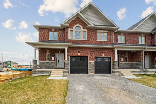 11 Hildred Cushing Way, Uxbridge, ON, L9P0S1 | Card Image
