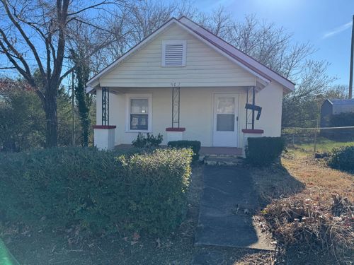 907 B St, Martinsville, VA, 24112-3401 | Card Image