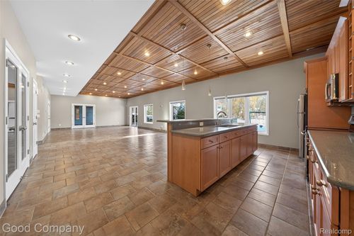 6456 Willow Rd, West Bloomfield, MI, 48324-2051 | Card Image