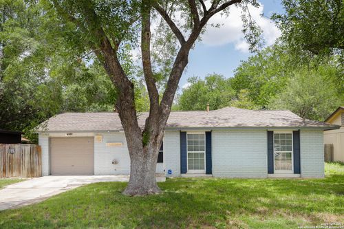 5962 Cliff Valley Dr, San Antonio, TX, 78250-3920 | Card Image