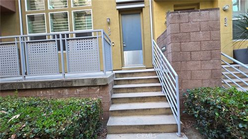 322 E Jeanette, Santa Ana, CA, 92705 | Card Image