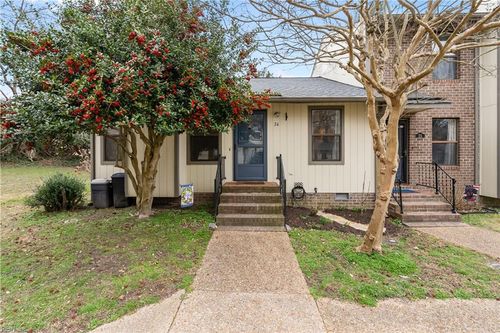 24 James Sq, Williamsburg, VA, 23185-3346 | Card Image